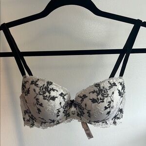 Victoria's Secret Black and White Floral Underwire Bra